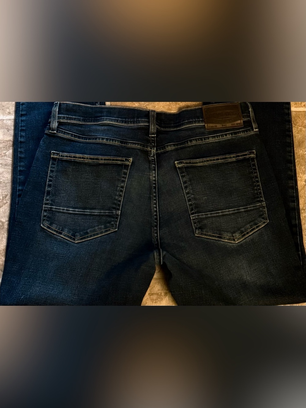 Devil-Dog Dark Wash Straight Leg Jeans Tagged 32x30 Fits 35x28 Stretch Denim - Picture 2 of 5